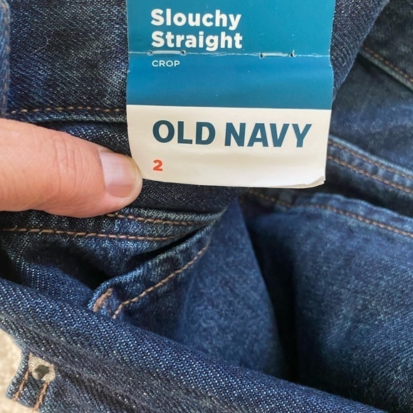 NWT- High-Waisted Button-Fly Slouchy
Straight crop Jeans for Women, size 2 - Picture 6 of 6